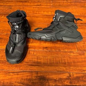 Size 11 - Nike Air Huarache Gripp Triple Black 2018